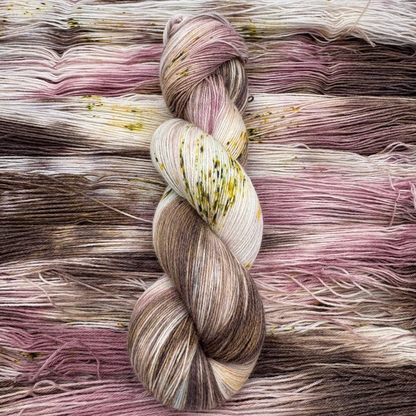 Mink - Garden life - A Knitters World