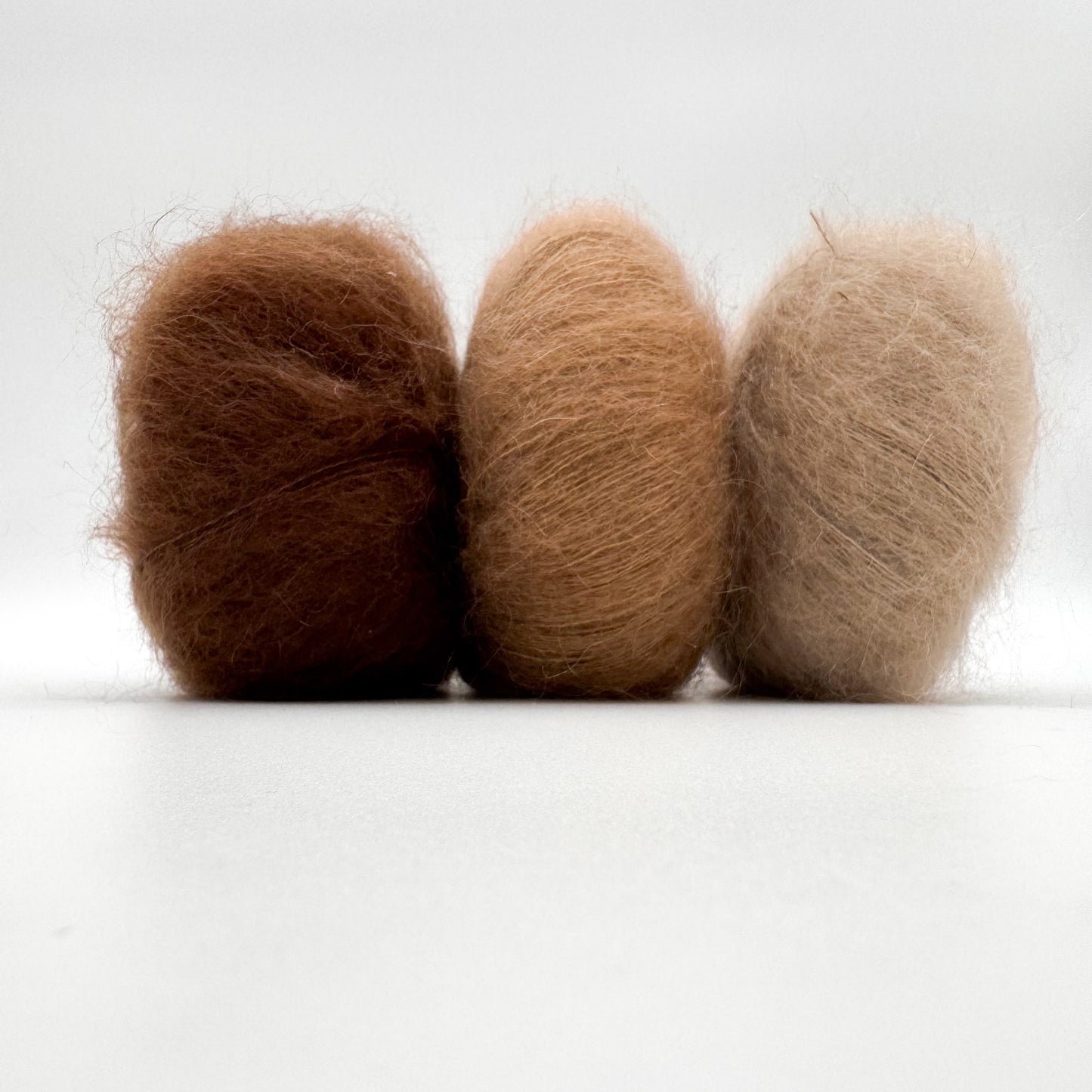 Mohair Sport Garn in der Farbe Nussbraun – Superkid-Mohair und Seide von A Knitters World