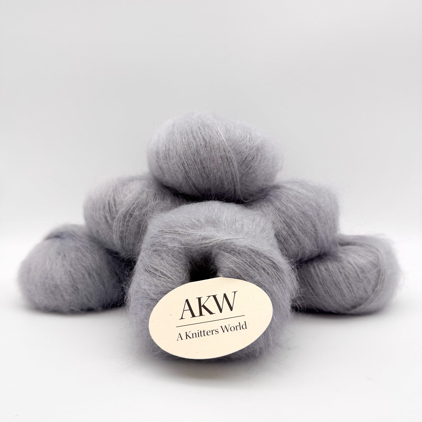 Mohair Sport garn i farven Dolphin Grey – Superkid Mohair og silke fra A Knitters World