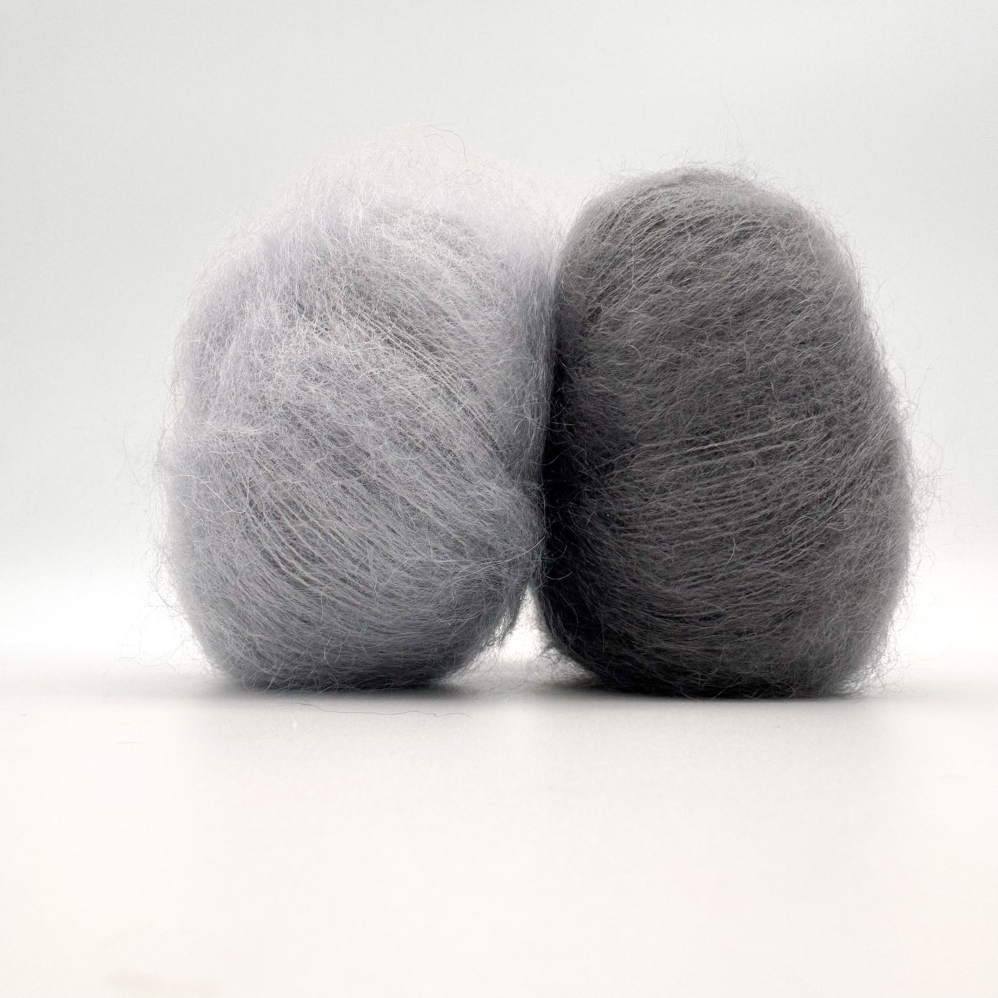Mohair Sport garn i farven Iron Grey – Superkid Mohair og silke fra A Knitters World