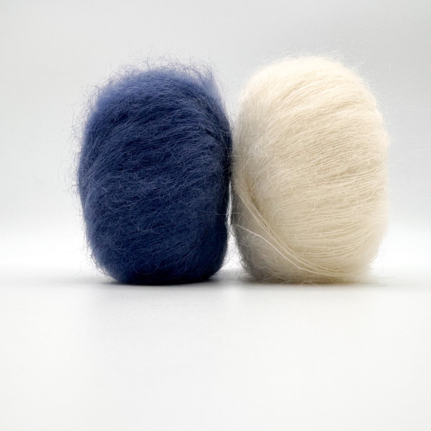 Mohair Sport garn i farven Jeans Blue – Superkid Mohair og silke fra A Knitters World