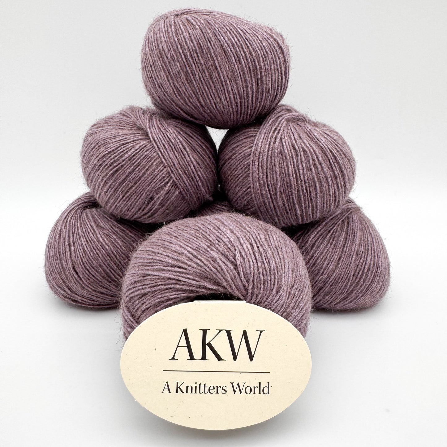 Possum garn i farven Lavender – AKW Skala A luksusgarn med cashmere og mulberry silke