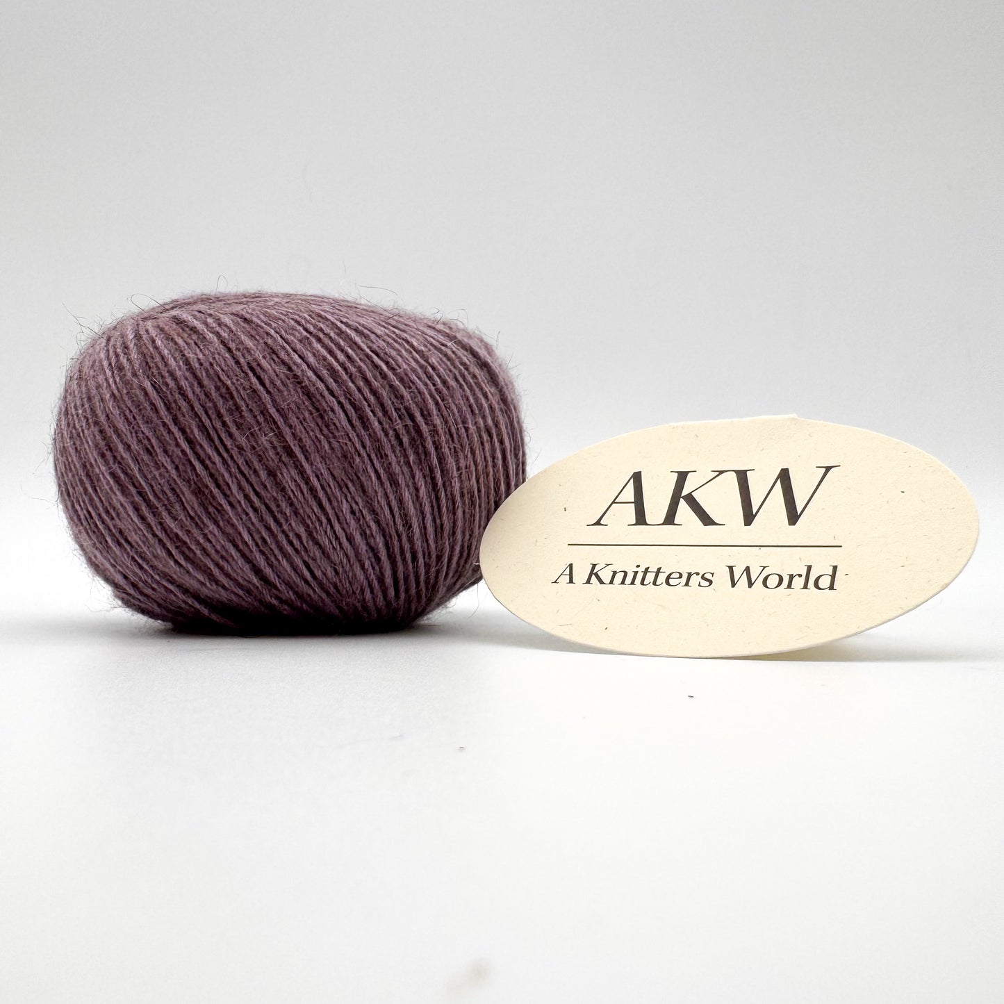 Possum garn i farven Lavender – AKW Skala A luksusgarn med cashmere og mulberry silke