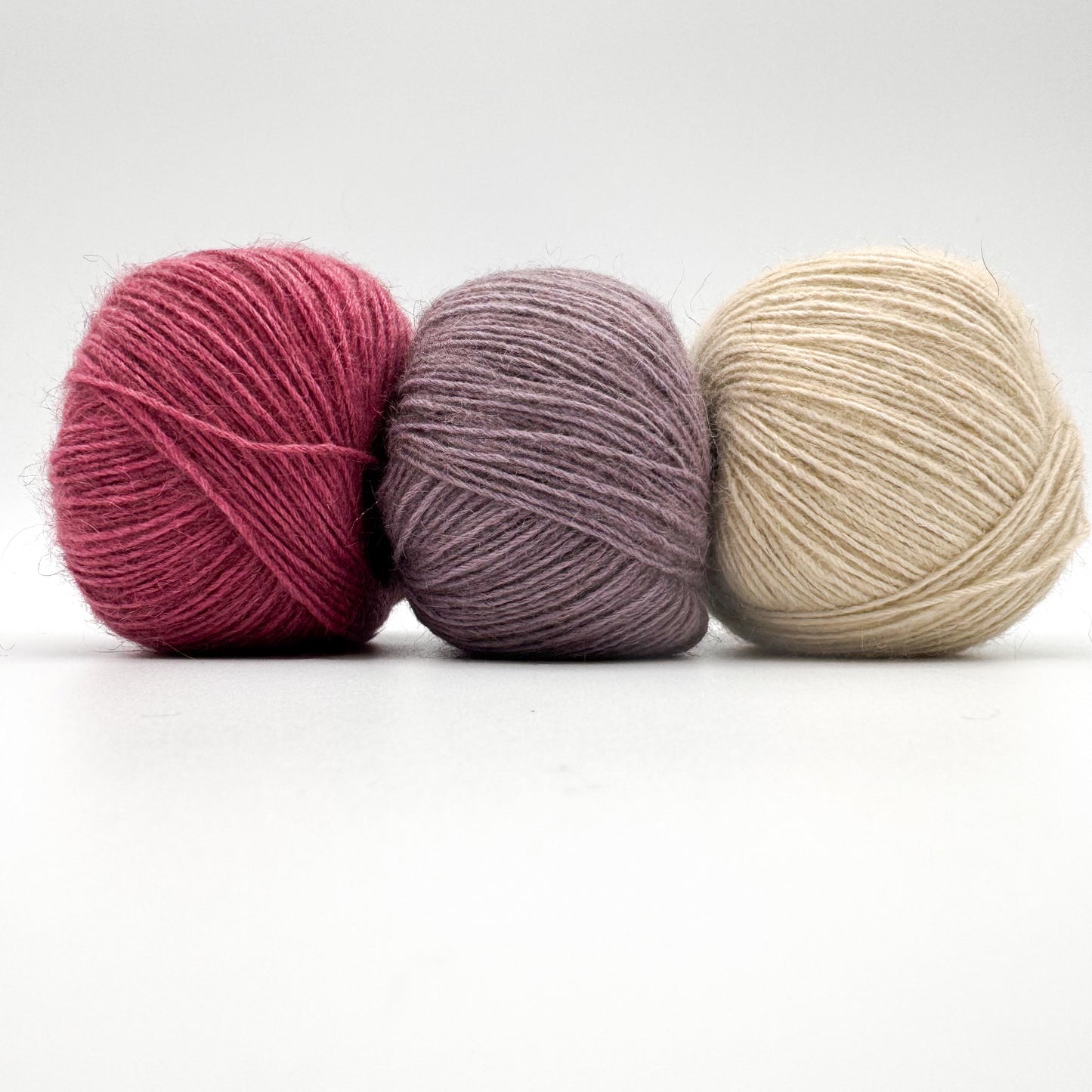 Possum garn i farven Lavender – AKW Skala A luksusgarn med cashmere og mulberry silke