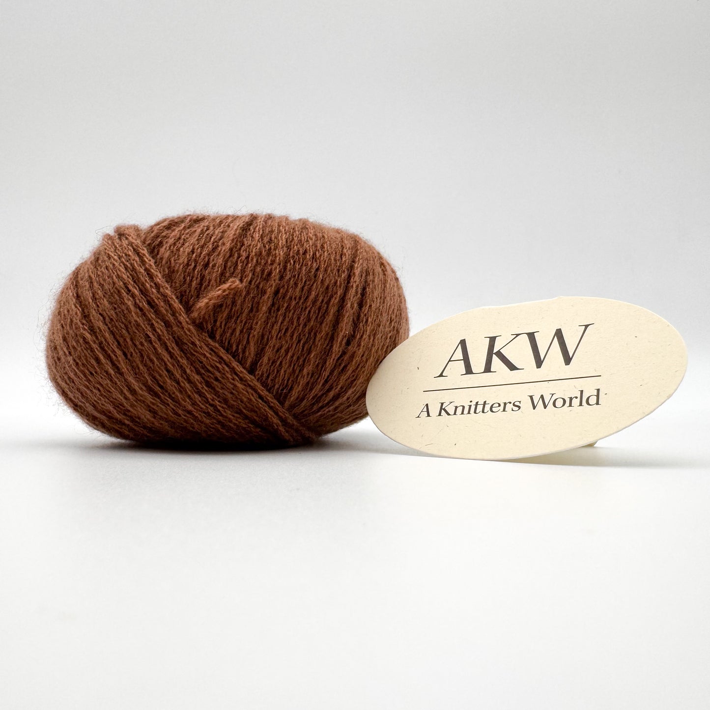 Cashmere garn i farven Camel – 100% Mongolian Cashmere, AKW Skala A fra A Knitters World