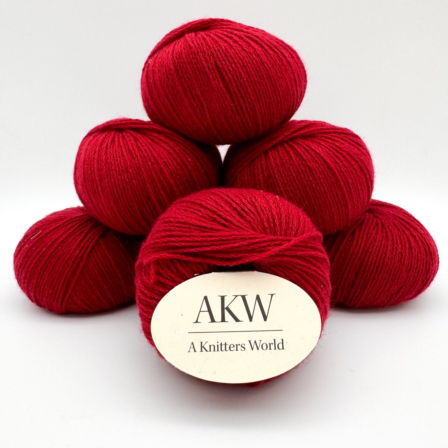 Cashmere garn i farven Fire Red – 100% Mongolian Cashmere, AKW Skala A fra A Knitters World